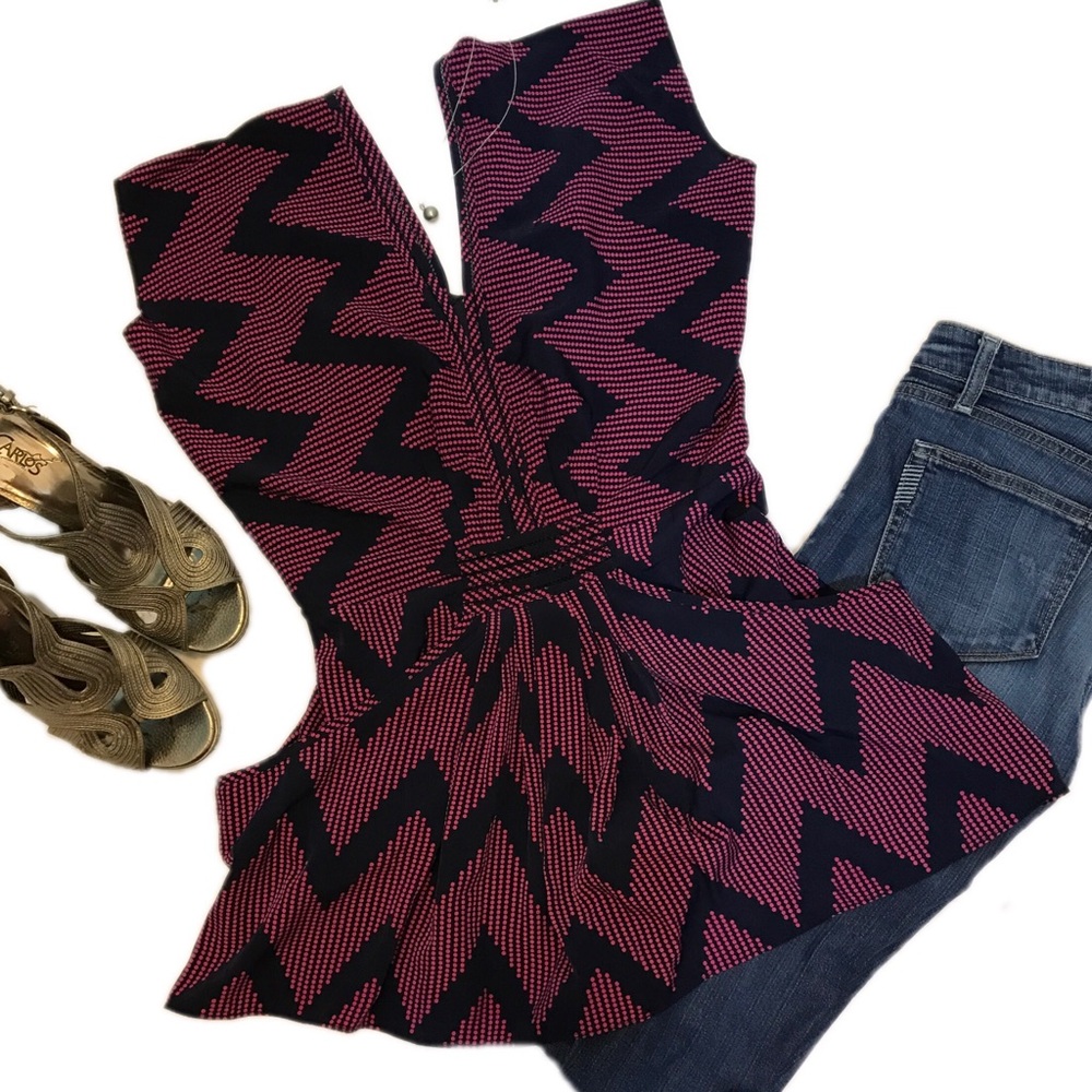 ARYN K Blue and Pink Zig Zag Top S
